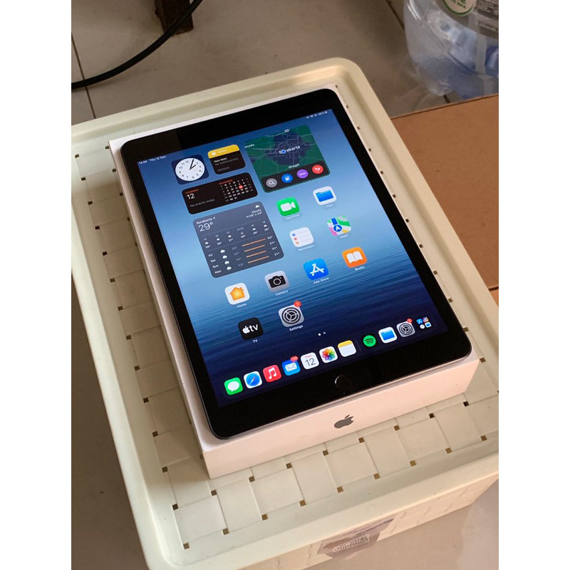 iPad 9th Generation 64GB Wifi Only Second