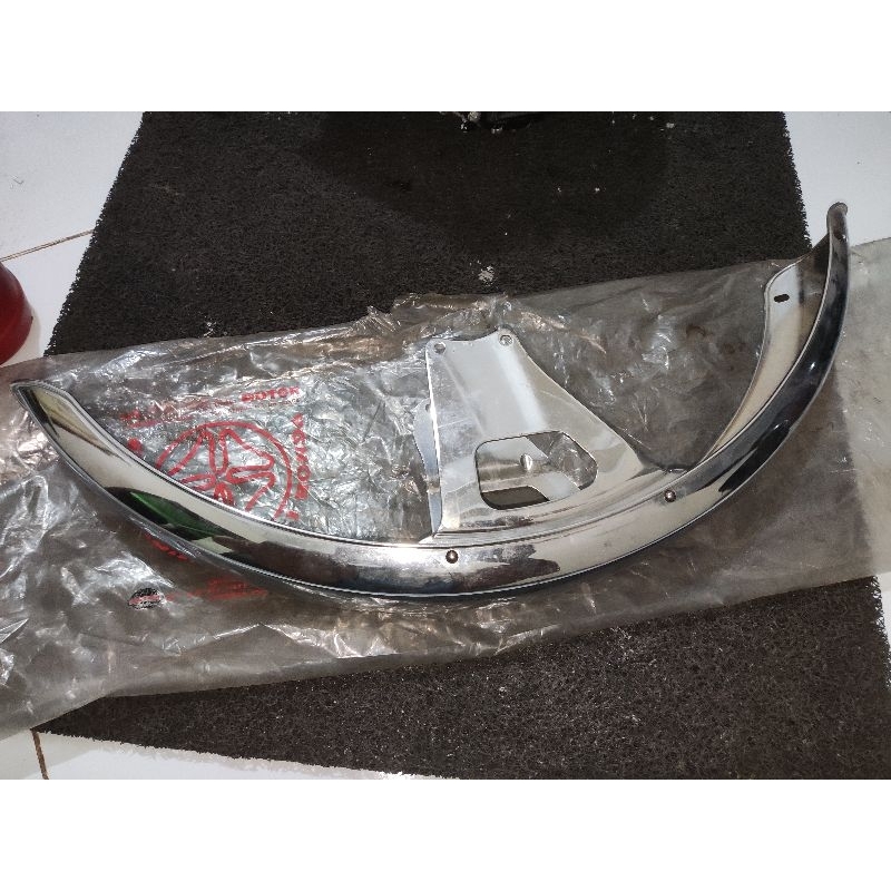 spakbor depan Honda Gl100 ORI baru