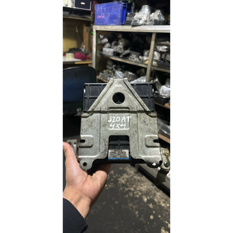 Ecu mesin ecu komputer suzuki escudo vitara 2.0 cc J20A 4x4 original