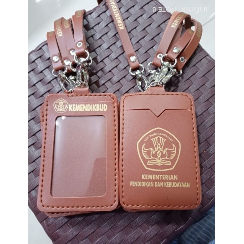 

Tali id card kulit logo instansi