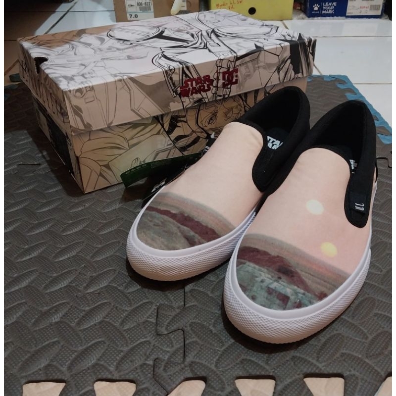 Sepatu DC Shoes Slip On Sneakers Slipon DC Shoes Star Wars Size 27 Cm tok Sepatu Skate