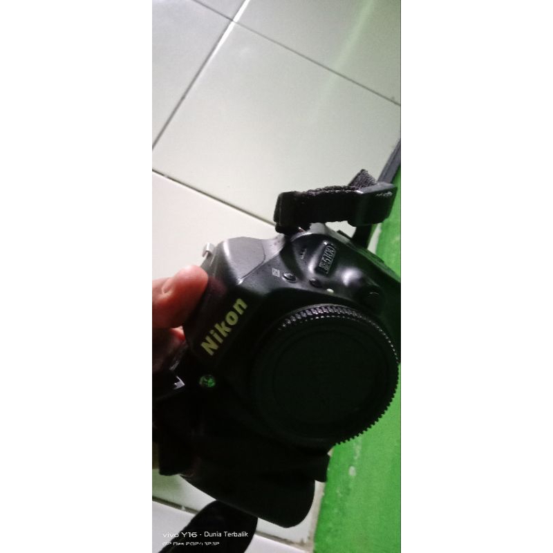 Kamera Nikon d5100 (Body Only) tanpa lensa.