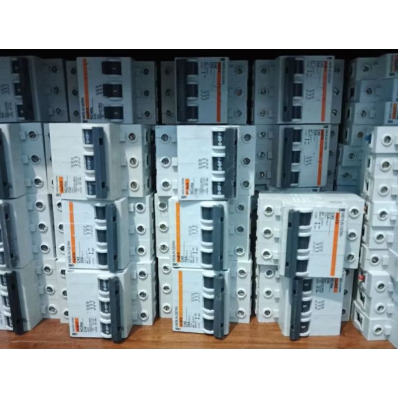 MCB MERLIN GERIN 3P ORIGINAL NORMAL SIAP PAKAI