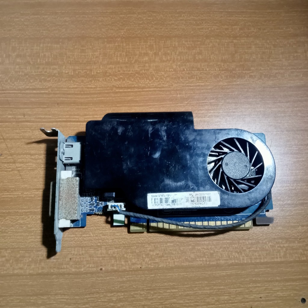 VGA card nvdia geforce gt 420 1gb minus