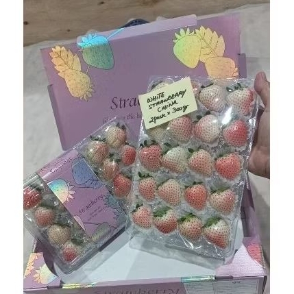 

Buah strawberry rrc pink white super fresh | pack