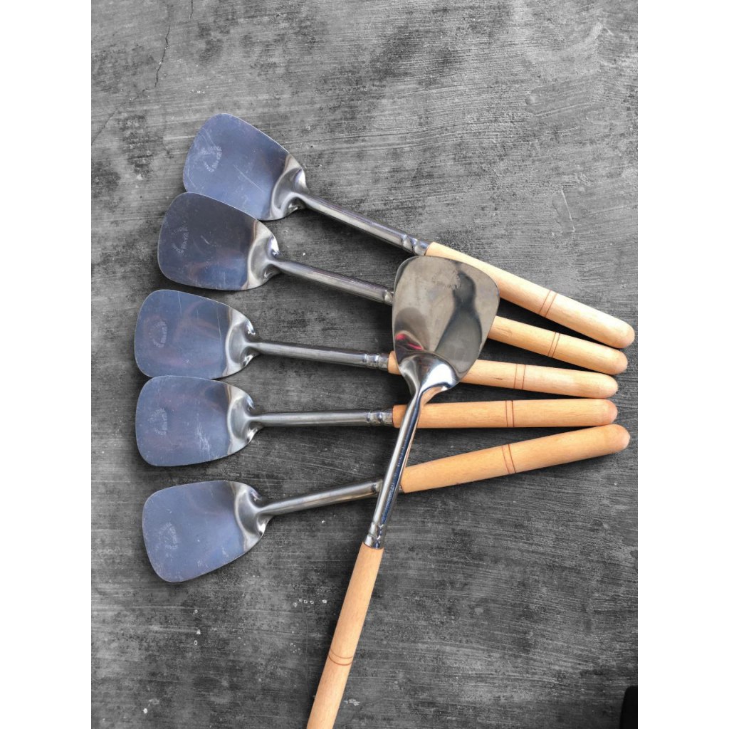 Spatula gagang kayu/ sutil gagang kayu