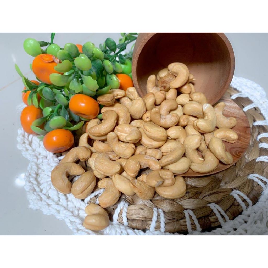 

KACANG MEDE GORENG KACANG METE MATANG 1 KG