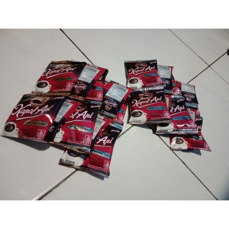 

Kopi Kapal Api Special Mix 23gr