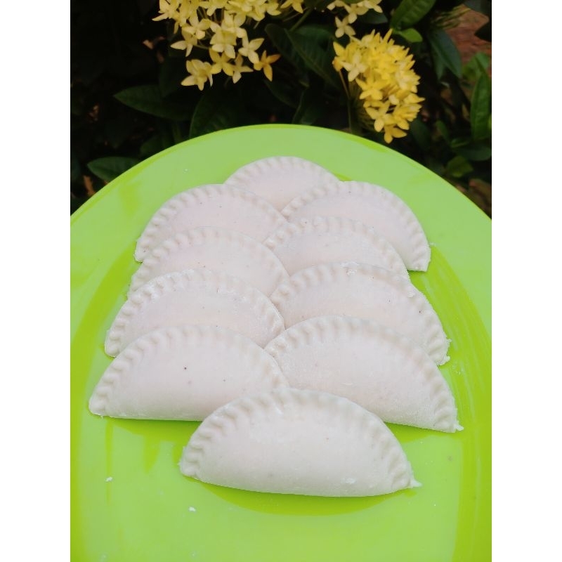 

Cireng isi ayam suwir pedas termurah terenak (isi 10 pcs)