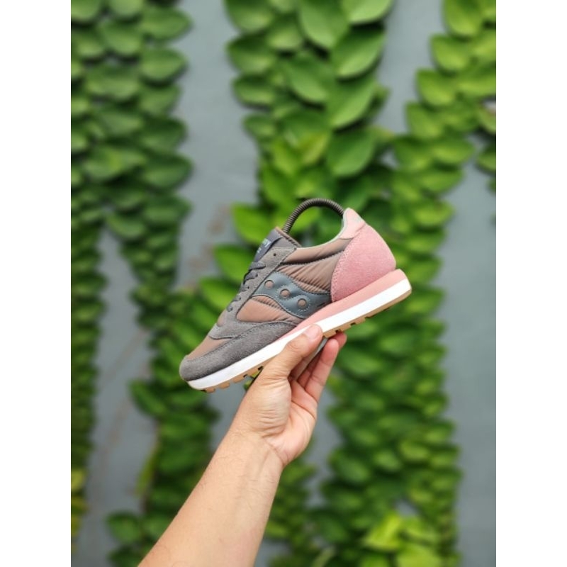 SEPATU CASUAL SNEAKERS SAUCONY JAZZ ORIGINAL Grey