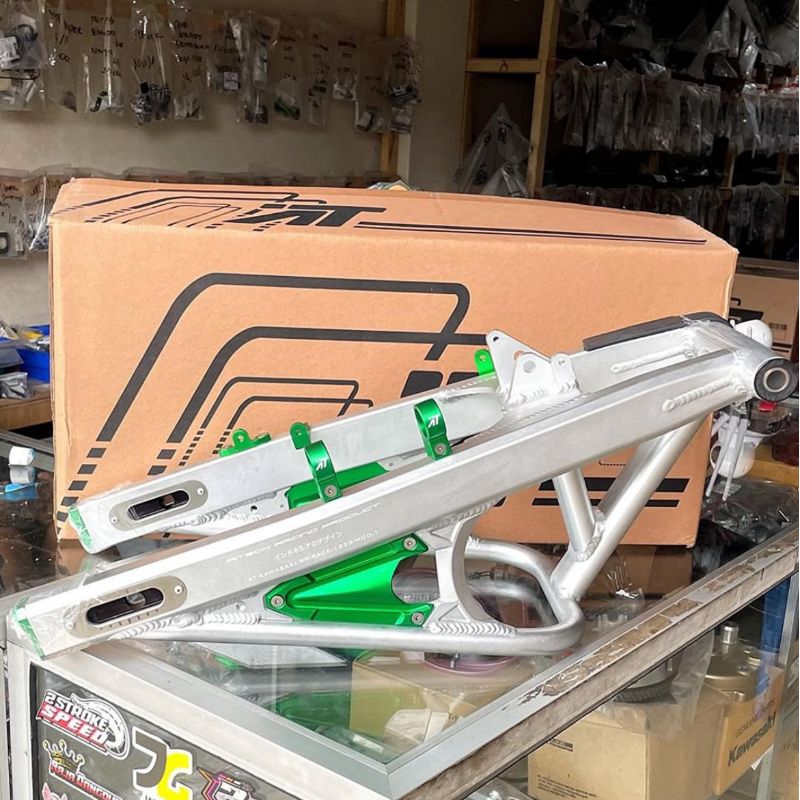 swing arm aitech ai-tech ai tech NinjaRR ZX150 ZX150R Ninja RR new old silver hijau green alumunium 