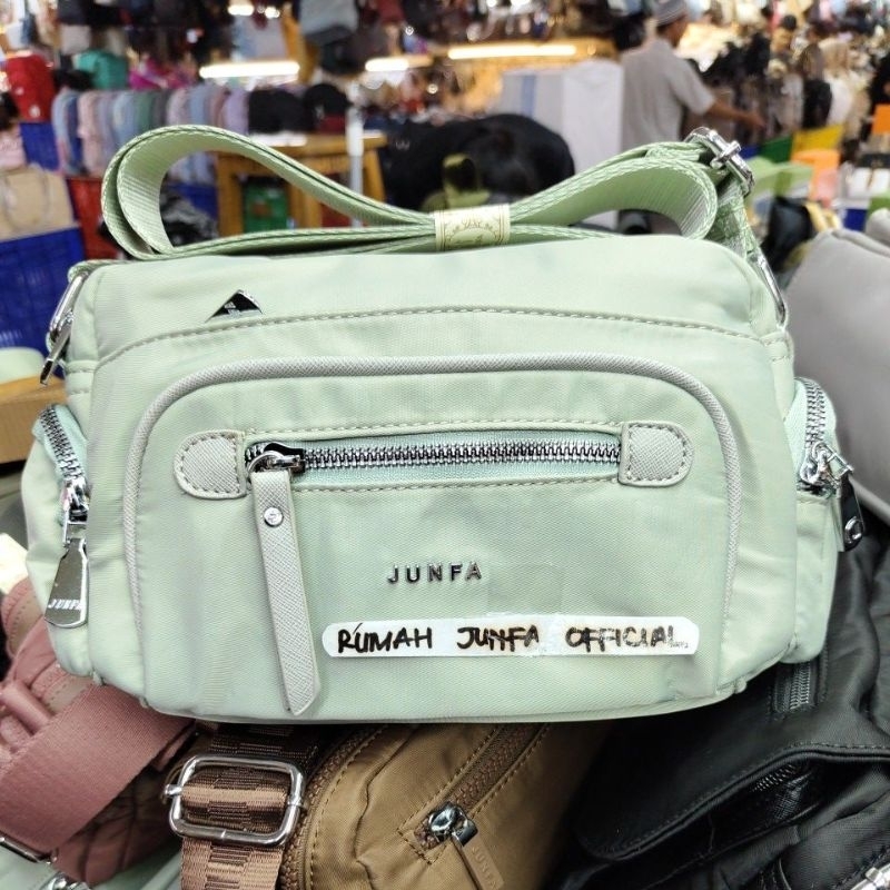 TAS SELEMPANG JUNFA 2125-374 BAHAN PARASUT - SLING BAG WANITA