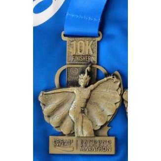 Medali / Mendali Finisher Pocari Run 2017 - 10K