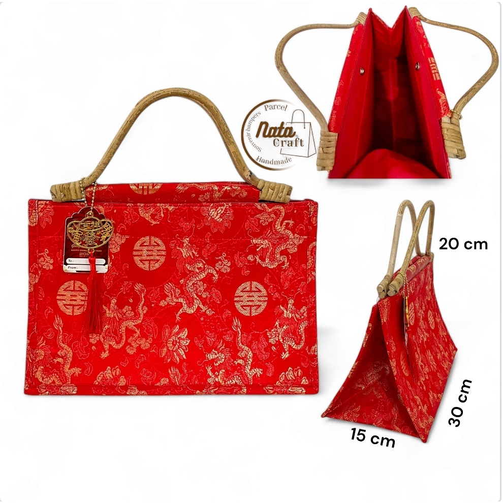 

Natacraft-Tas Hampers Imlek Cheongsam Tas Jinjing Hampers Imlek CNY