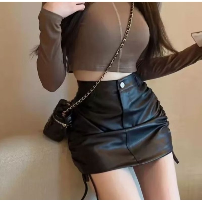 Rok kulit PU Bodycon serut  kanan kiri Korean style