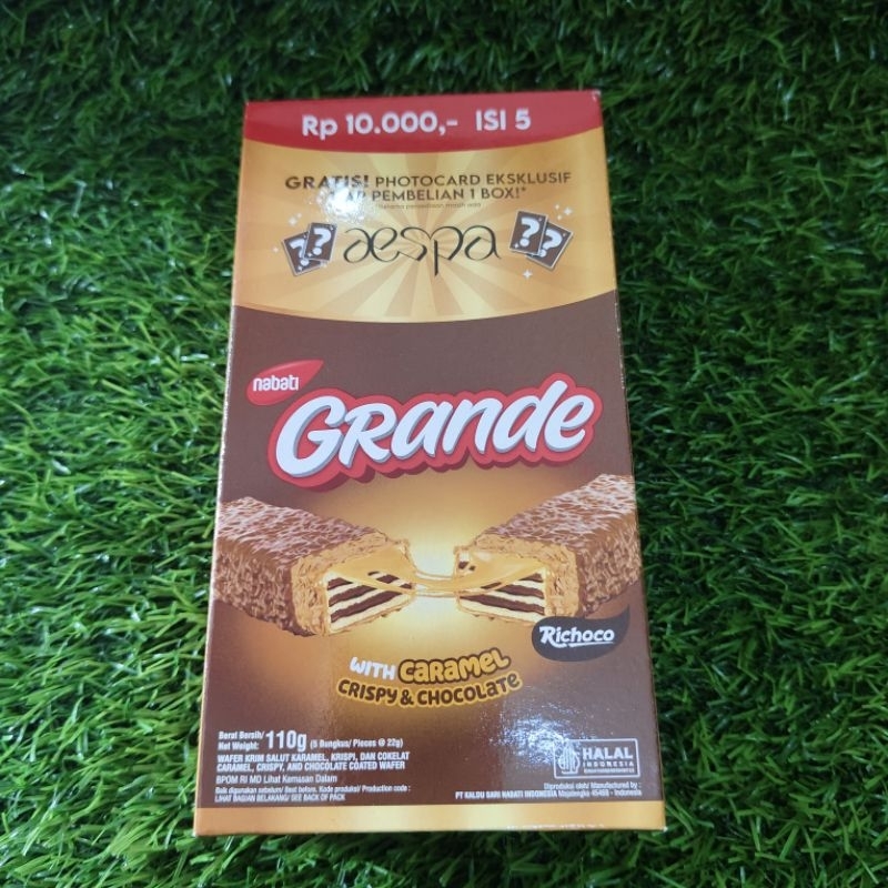 

NABATI GRANDE WAFER SALUT COKLAT SATU BOX ISI 5pcs