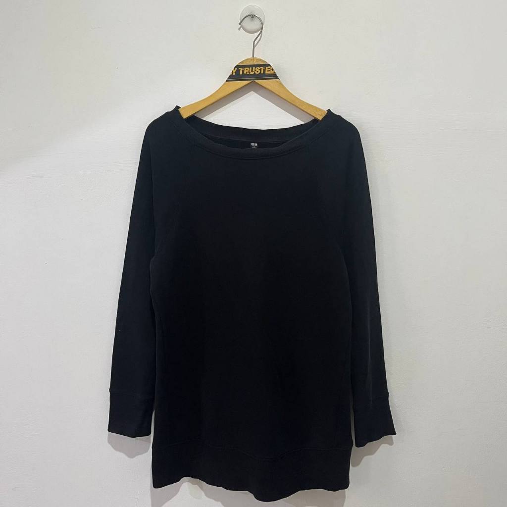 Long Sleeve CN UNIQLO - Kaos Lengan Panjang UNIQLO - Hitam Polos [size L]