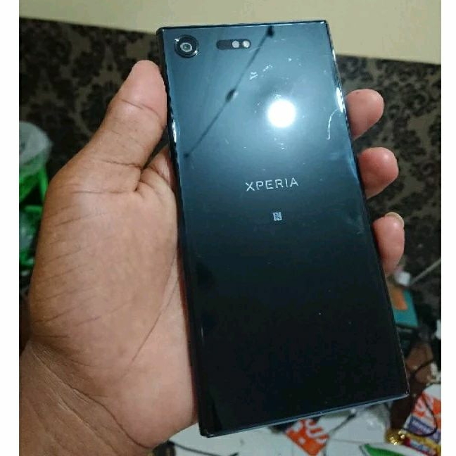SONY XPERIA XZ PREMIUM DUAL GLOBAL BLACK, BACA DESKRIPSI.