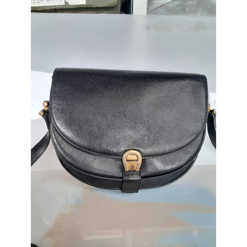 sling bag aigner kulit original second