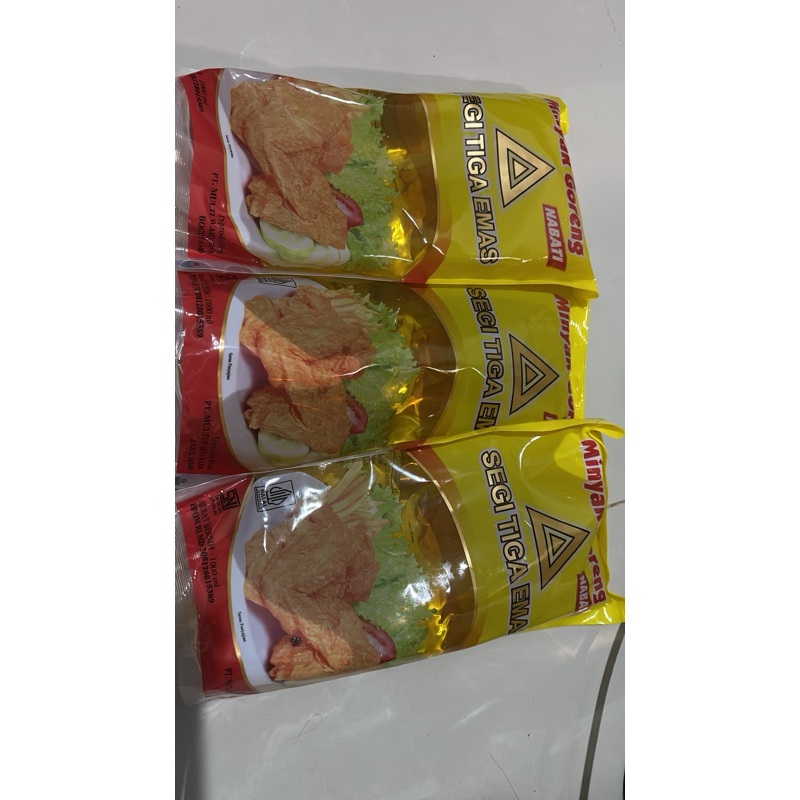 

minyak goreng segitiga mas