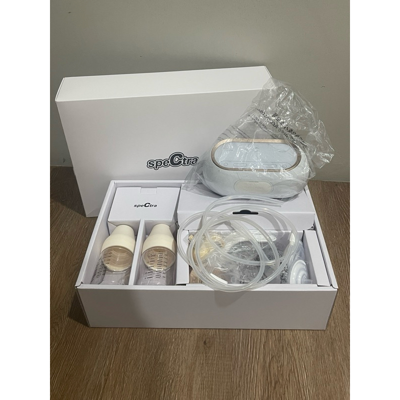 Spectra dual compact breast pump