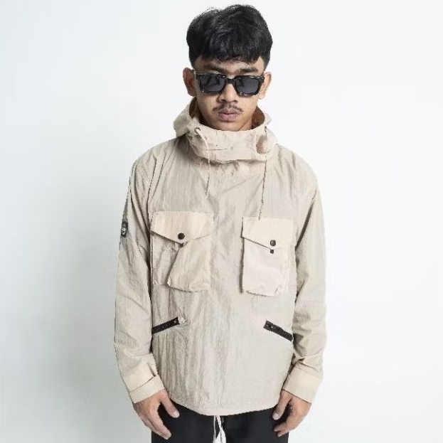 TROUBLEMAKER ANORAK JACKET - SMOK QSSAM BEIGE - OUTWEAR