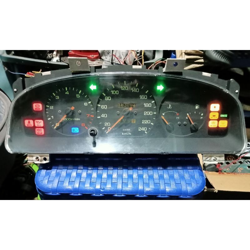 Speedometer Mazda Cronos 2.5 V6