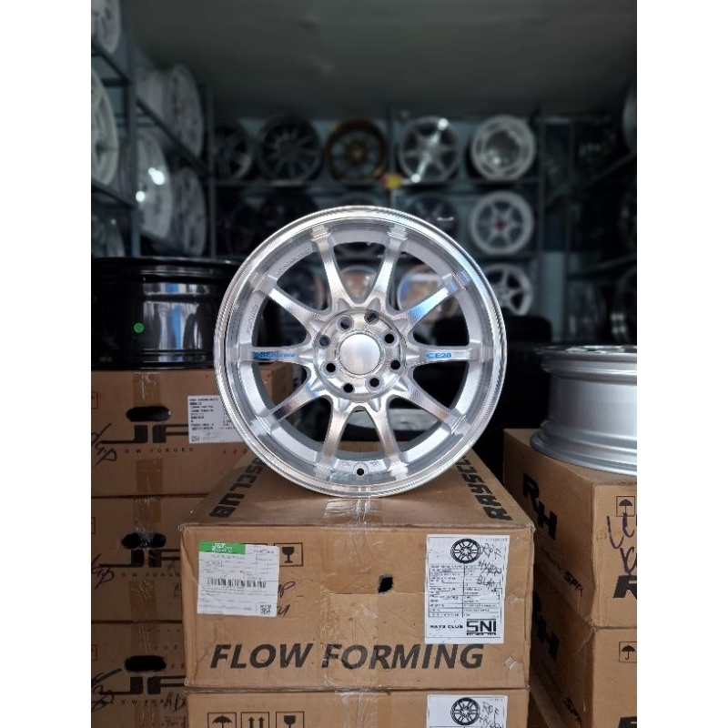 velg mobil ce28 r15 wrna silver polish