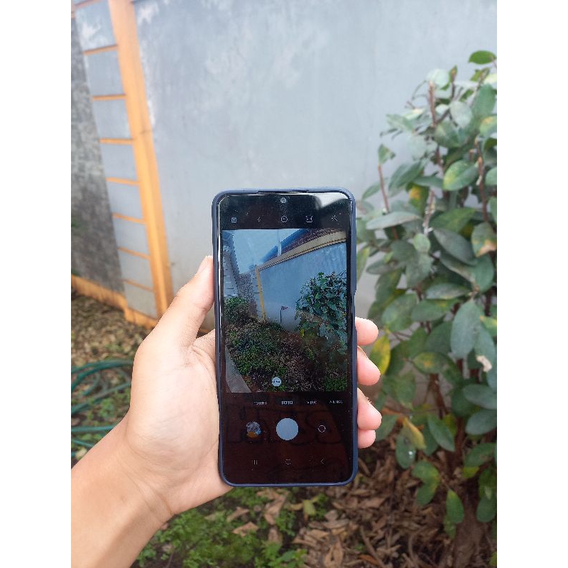 Samsung a22 4g 6/128 gb
Quad camera (4 kamera)48mp+8mp+2mp+2mp ada

ultrawide 0.5

Ram 6+5/128gb

Ba