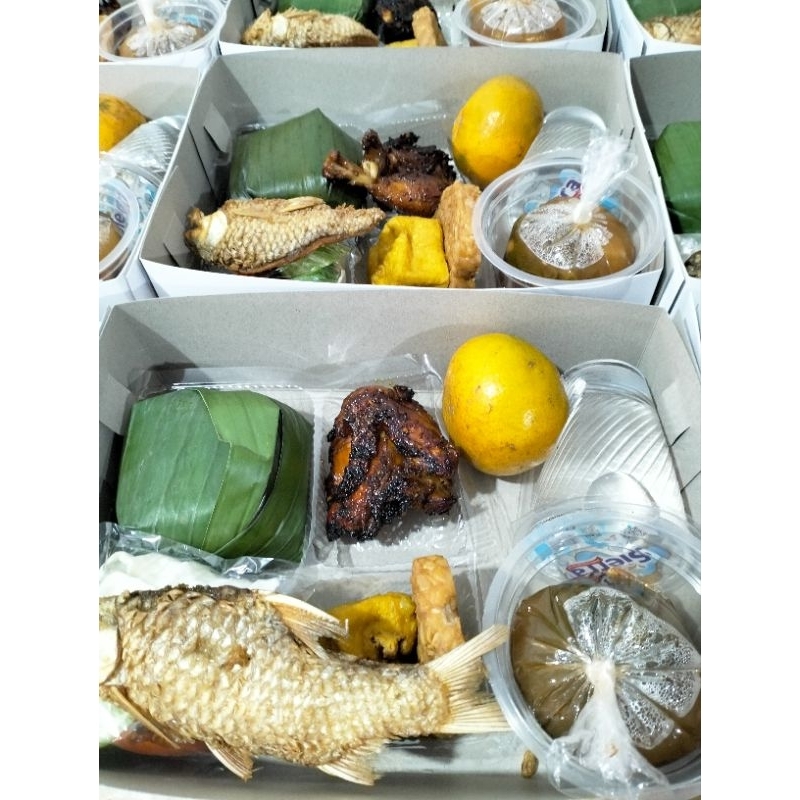 Nasi kotak paket timbel komplit