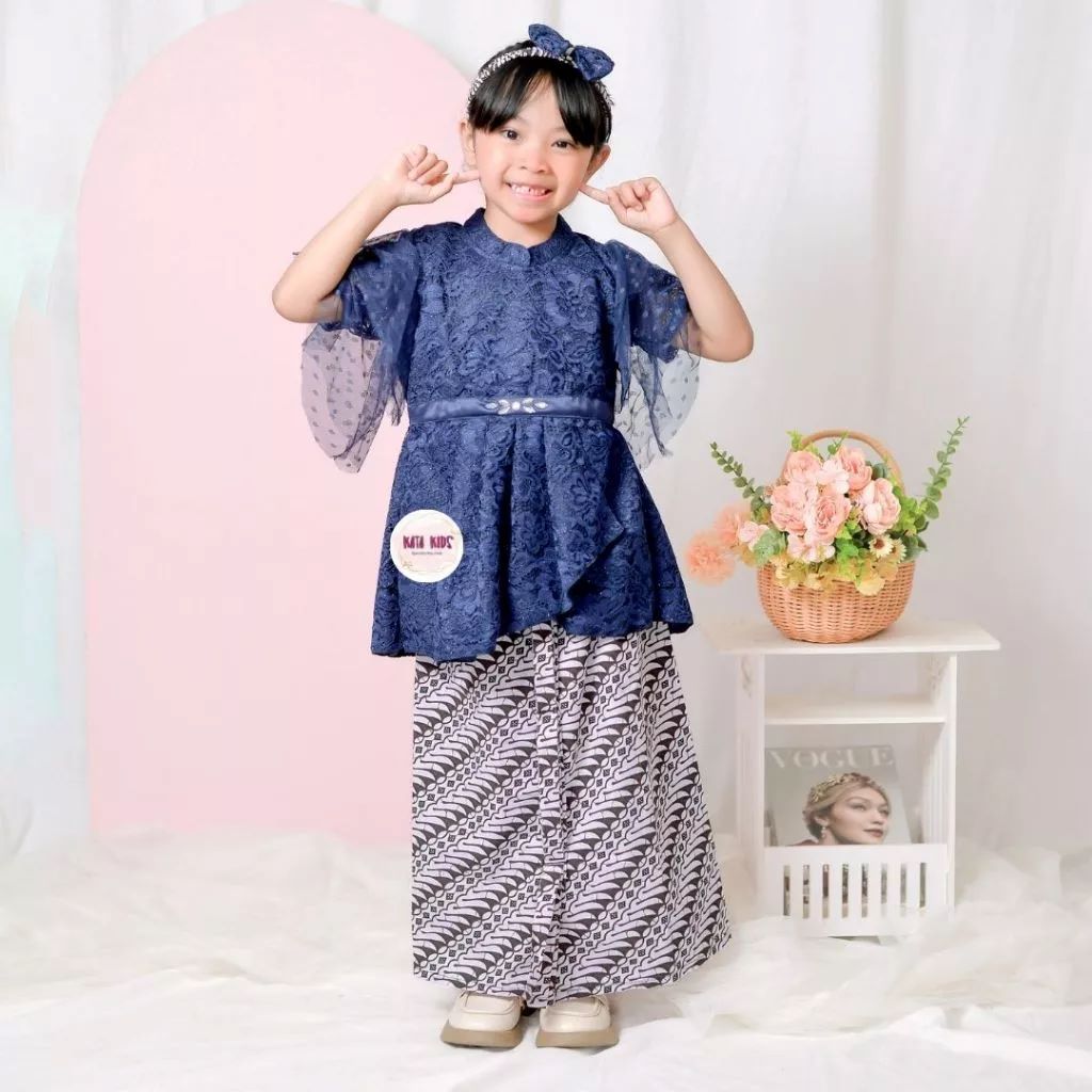 Kebaya Anak Perempuan / Setelan Kebaya Anak Kanita / Atasan Pendek Rok Panjang Putih