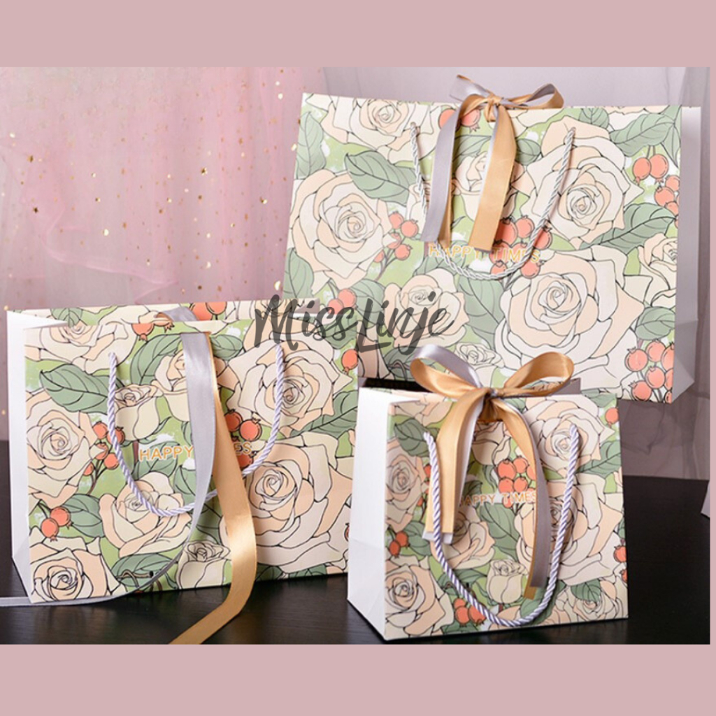 

Paper Bag Paperbag Kantong Karton Tas Hampers Goodie bag Flower Vintage Merah dan Hijau Premium