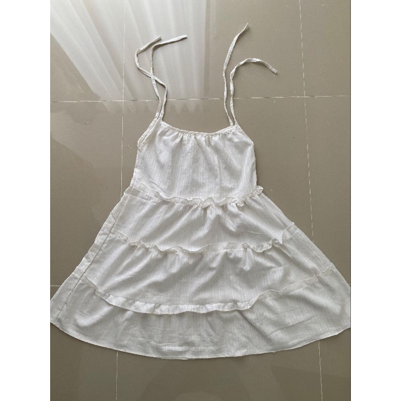 Dress Pantai Putih