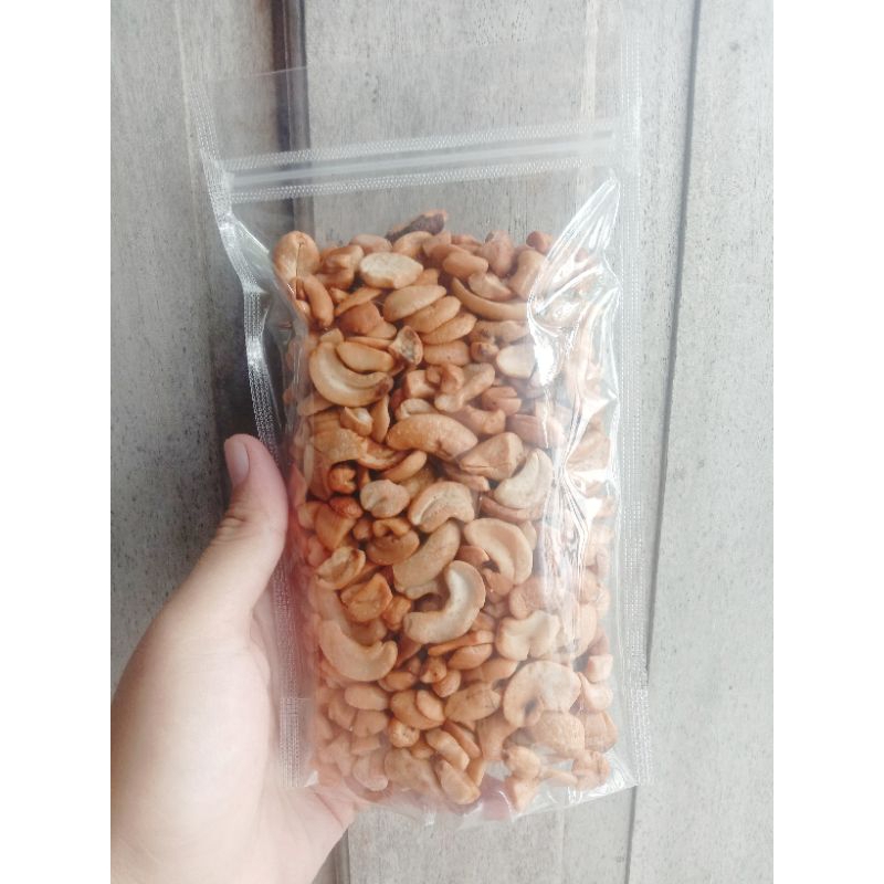 

kacang mede matang goreng pecahan 220grm