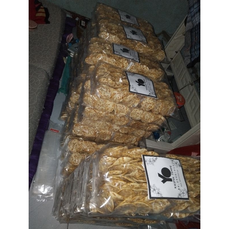 

KRIPIK TEMPE HOME MADE