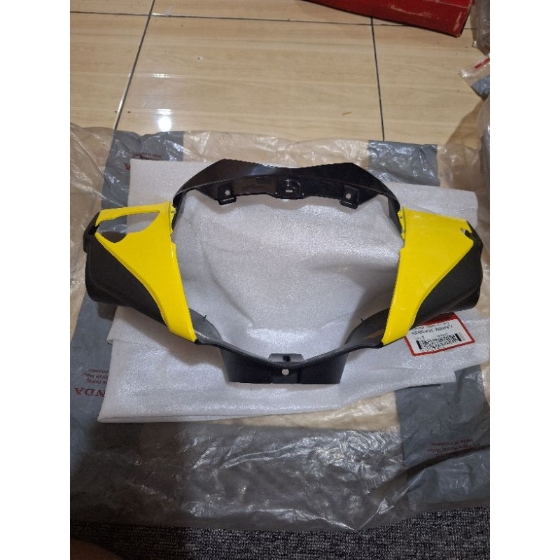 batok lampu depan honda supra x125 batman KVL warna kuning original ahm honda 53205-KVL-N00PFY