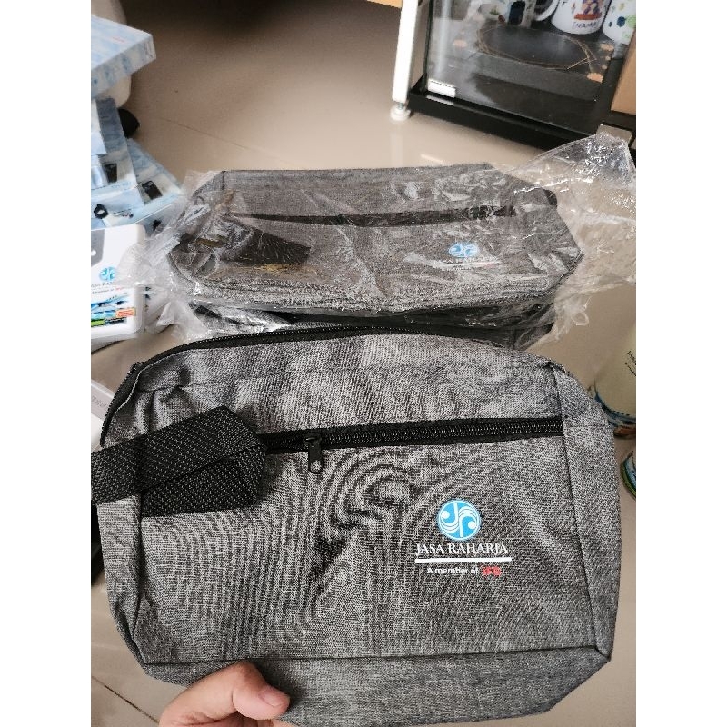 pouch tas costum logo