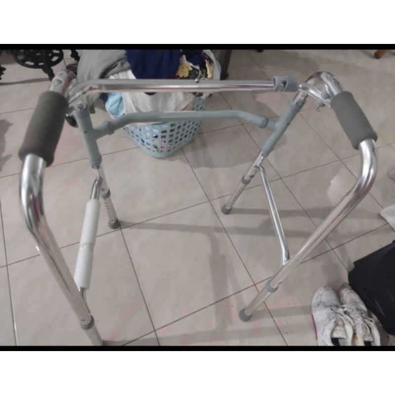 tongkat 4 kaki gea prelove