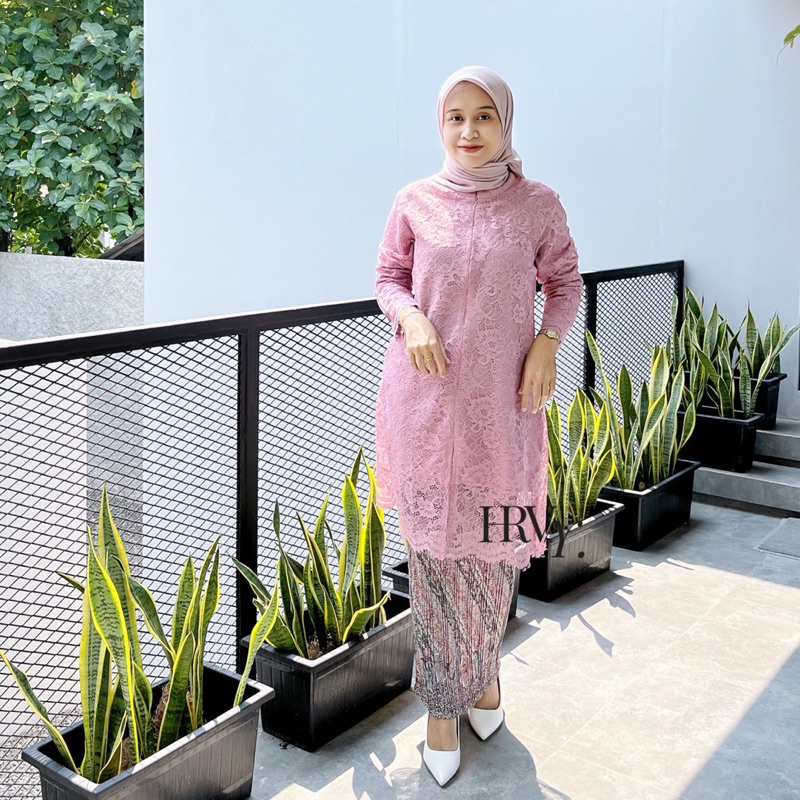 WEARHRVY | Baju Kebaya Shanghai One Set dengan Rok Plisket | Baju Kondangan Wanita Kekinian | Kebaya
