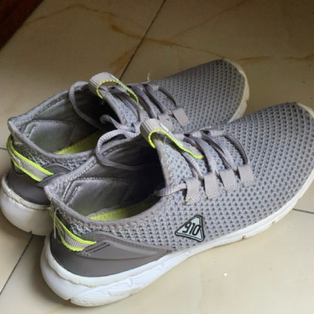 Sepatu Nineten Amaru Grey Neon Green Preloved