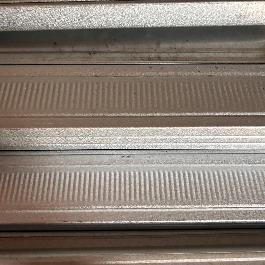 BAJA RINGAN KANAL C PARTISI / CANAL C / CTRUSS PARTISI 0.45 | Panjang 4m ( MEDAN )