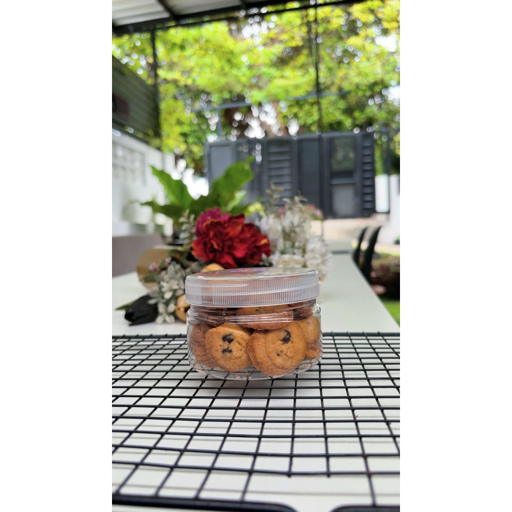 

Cookies Almond Coklat Pak Kumis Kemasan 300ml