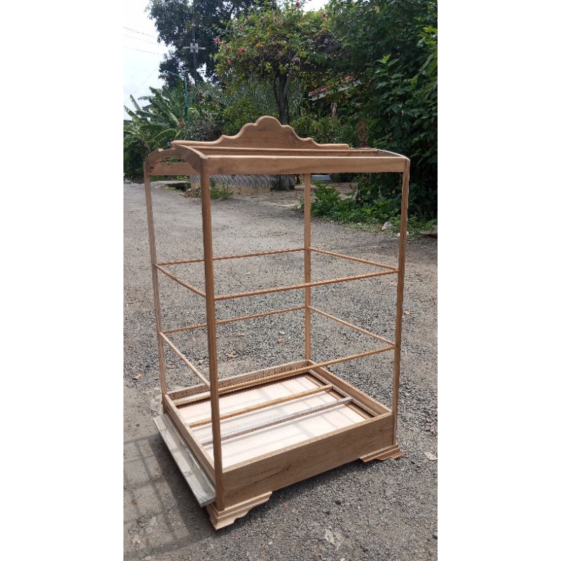 Ambrukan sangkar kosan ceper tiang oval