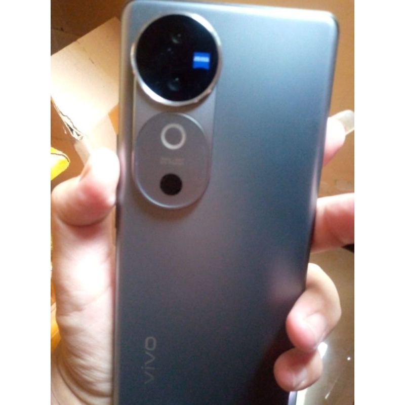 Vivo V40 5G second