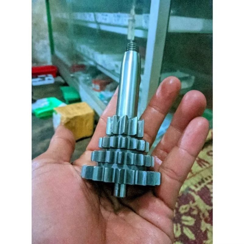 Rasio Vespa PTS ( gigi susun/borobudur )