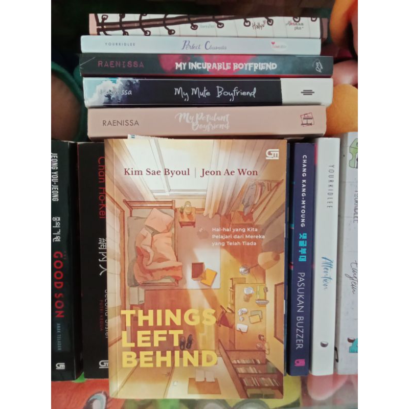 

Preloved Buku Things Left Behind: Kim Sae Byoul