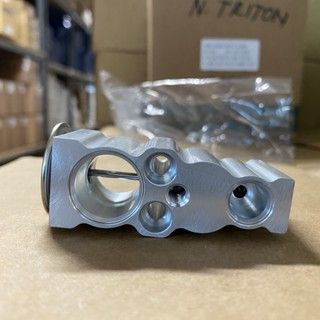 Expansi Expansion valve Ekspansi Innova Reborn Fortuner VRZ Hilux New REVO Original Denso 4861