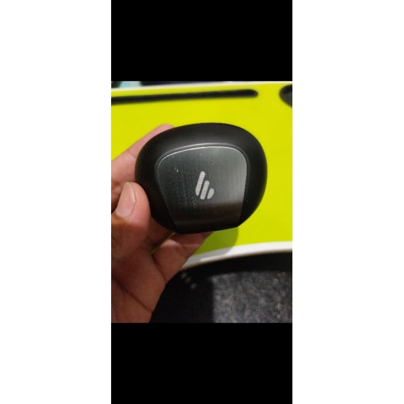 charging case edifier neobuds pro