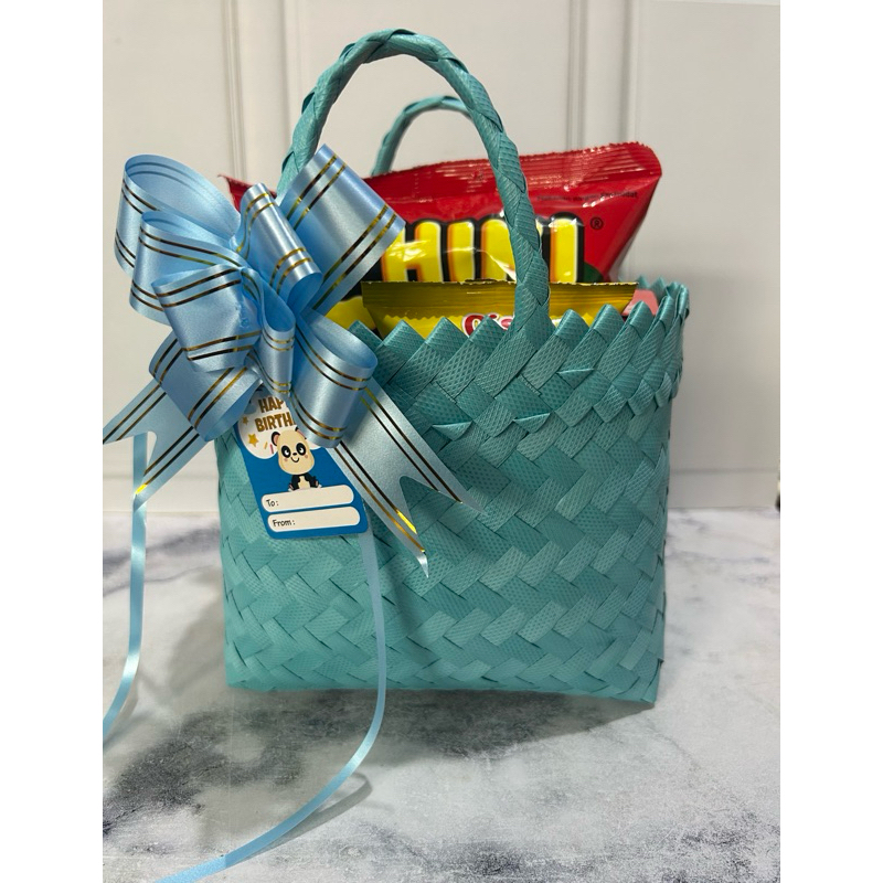 

Hampers ultah anak tas anyam (bisa custom)