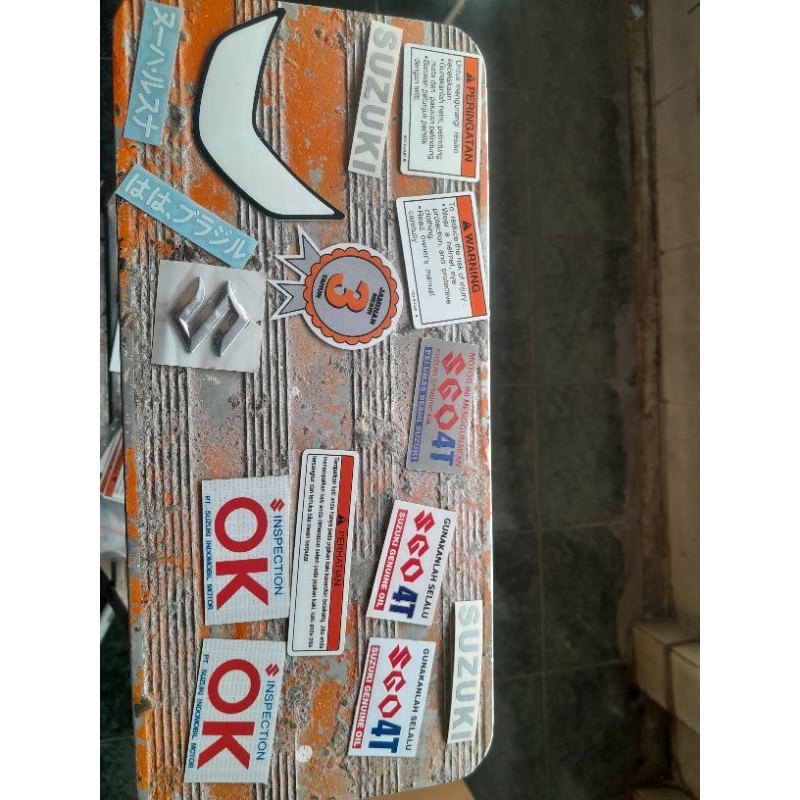 Stiker Suzuki Spin